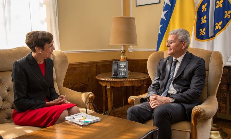 Šefik Džaferović, margret uebber