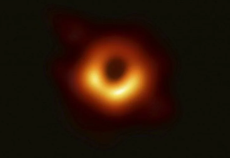 svemir, crna rupa