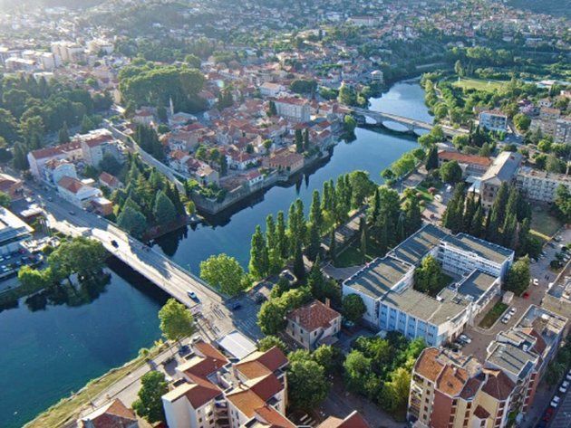 Trebinje, mladi parovi , zgrada, kazneno djelo, Trebinje, radna snaga, Dubrovnik, odlazak, Mirko Ćurić, Trebinje, sloboda vjeroispovijesti, Crna Gora zemlja