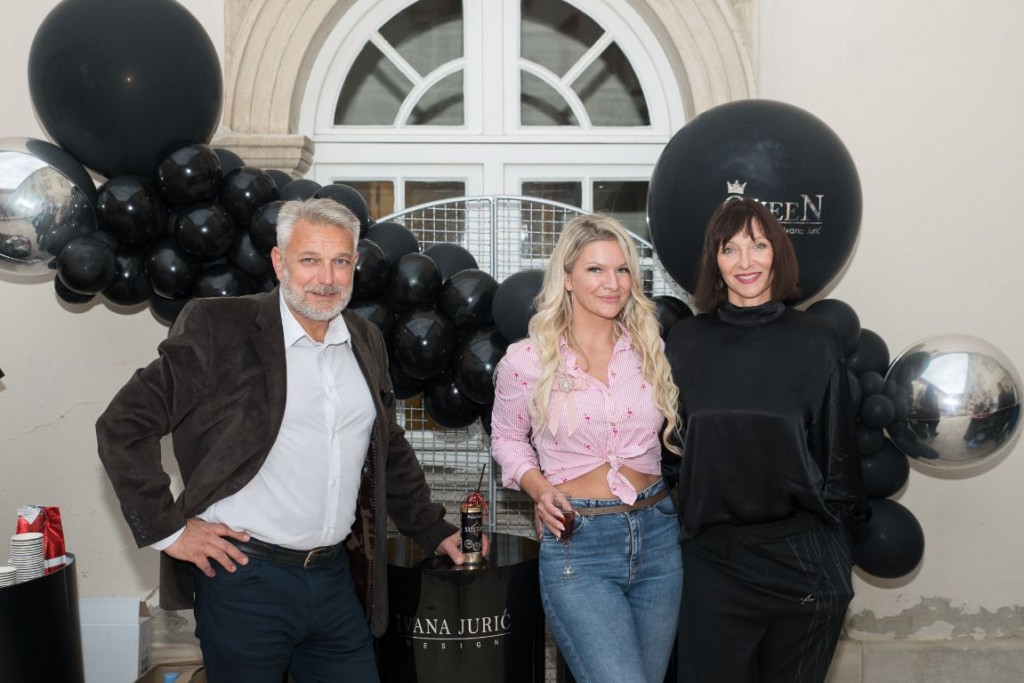 Ivana Jurić, revija