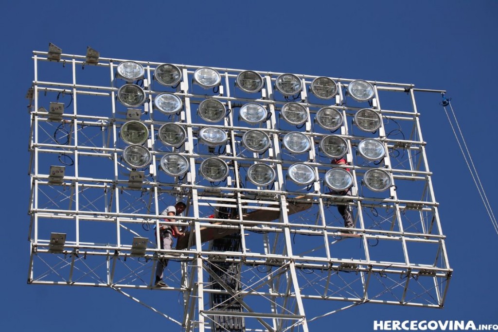 Stadion HŠK Zrinjski, reflektori
