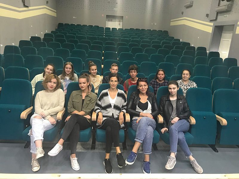 zenska posla, kinodvorana