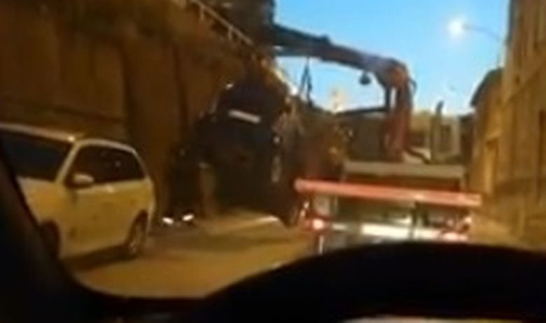 pauk služba, razbili auto