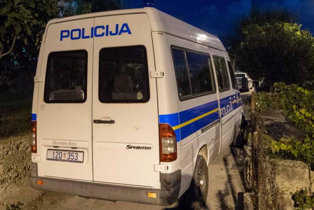 ubod nožem, momak, ubojstvo