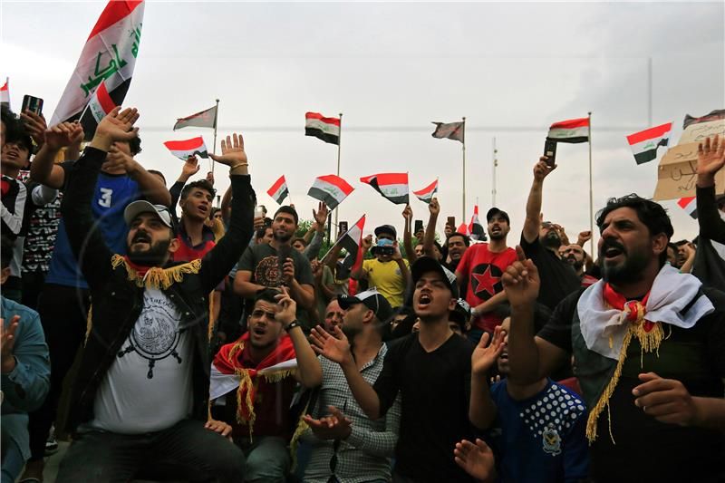 Bagdad, prosvjednici, suzavac, protuvladini prosvjedi, iran, pristup mobilnom internetu, prosvjedi, Blokada interneta