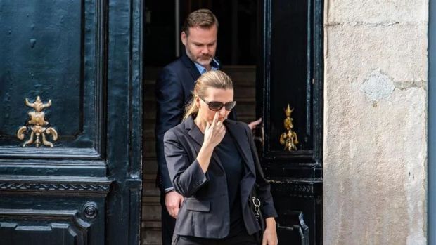 pijana, osuđena , zatvor