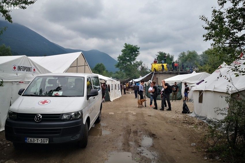 prihvatni centri, Dragan Mektić