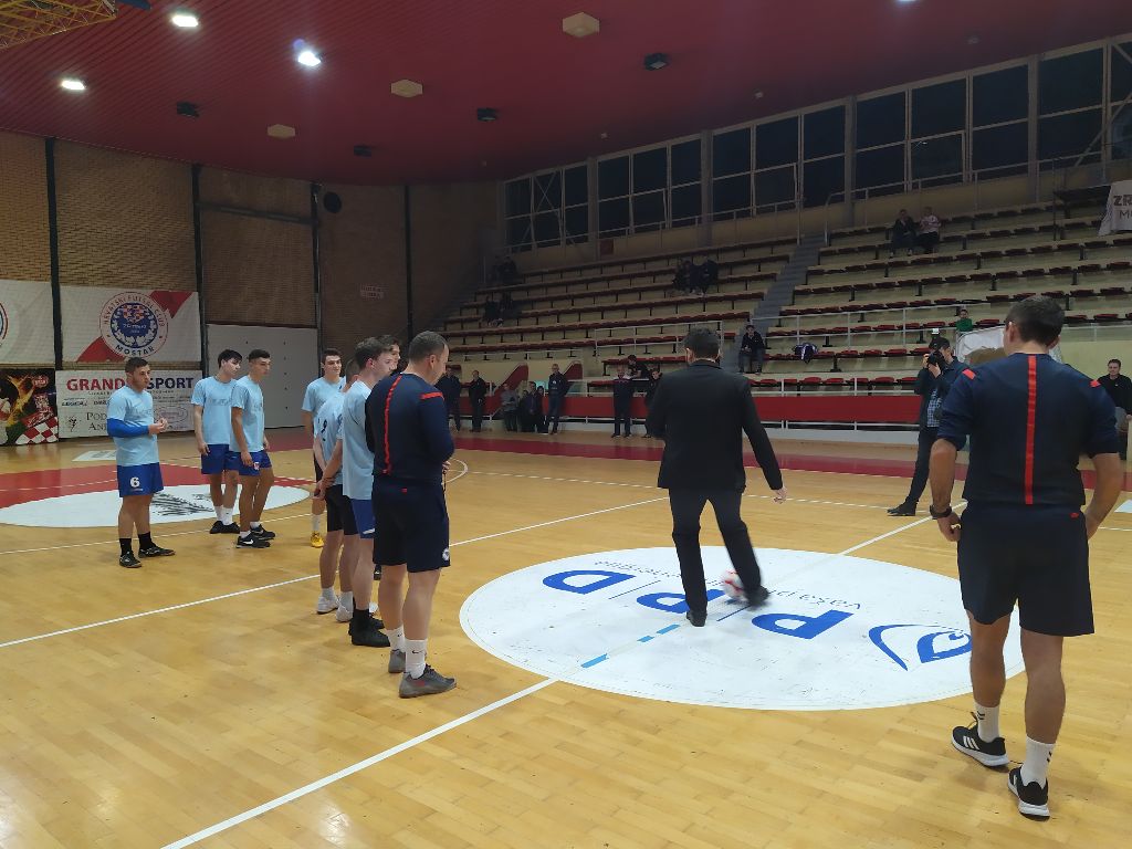 juniori, Zrinjski, Božićni turnir