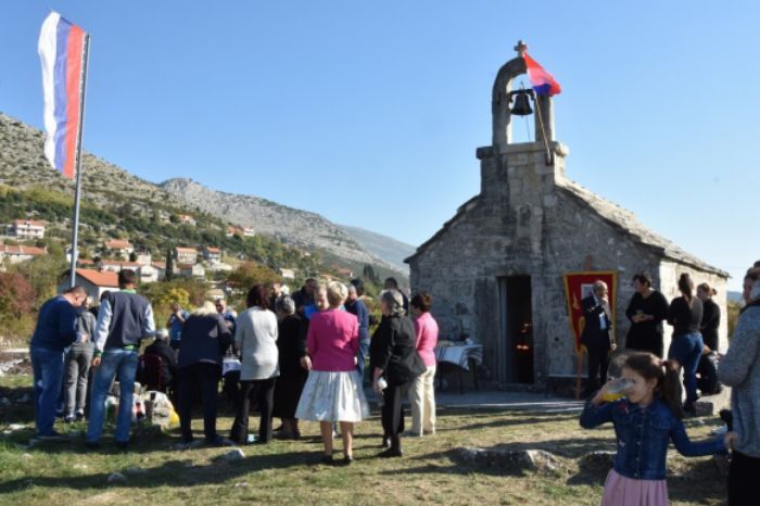 provalnici, Trebinje, hram 