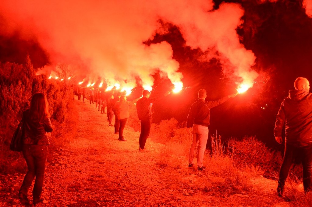 sjećanje na Vukovar, Mostar, Hum, svijeće, Mostar, HKZ Troplet, Vukovar