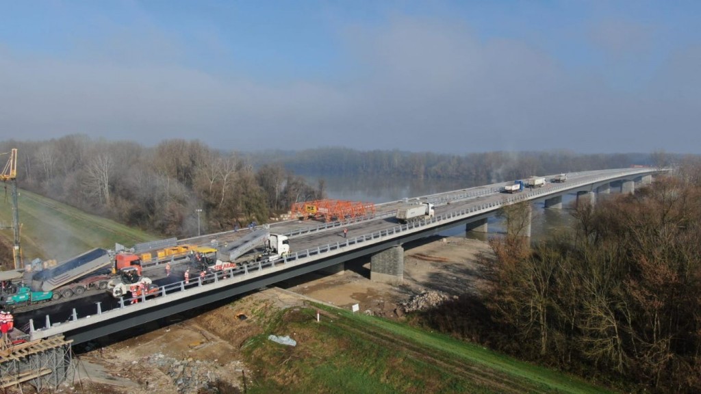 most na Savi, most svilaj 