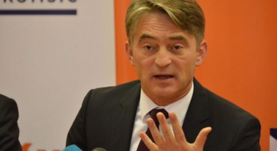 Željko Komšić političar, BIH, Željko Komšić, izjava, Željko Komšić, izjava, Kolinda Grabar Kitarović, Aleksandar Vulin, srbijanski parlament, rs, Srbija