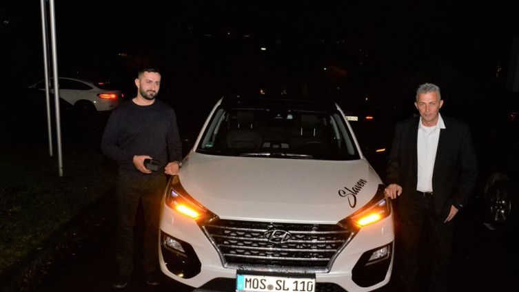 Zeničanin, radnik, automobil, poklon