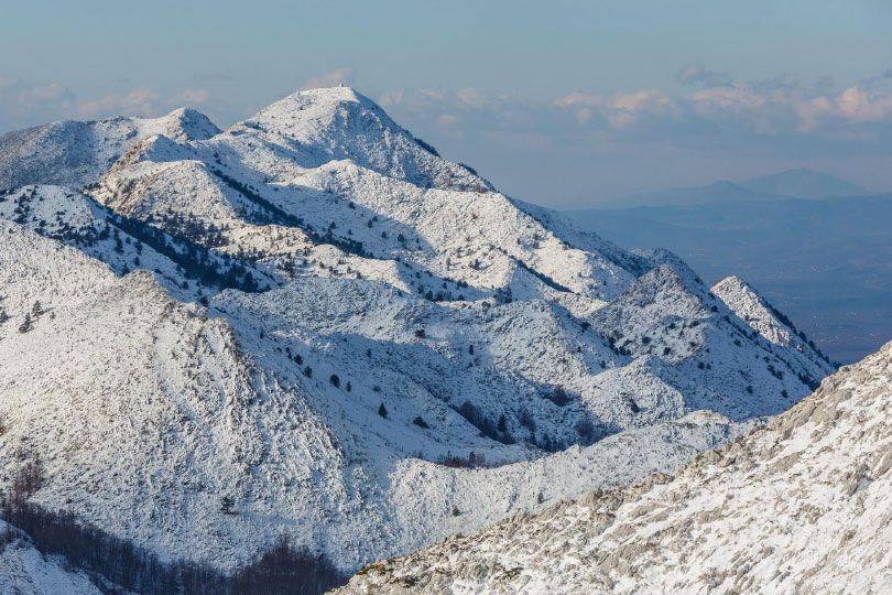turizam na Biokovu, planinarenje, biciklizam, tomaševo guvno, pješačke staze, sunčano vrijeme, velike hladnoće