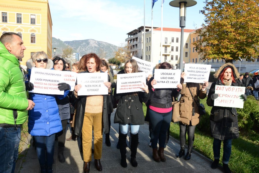 jp uborak, deponija uborak , prosvjed, vijećnica, deponija uborak , jp uborak, prosvjed