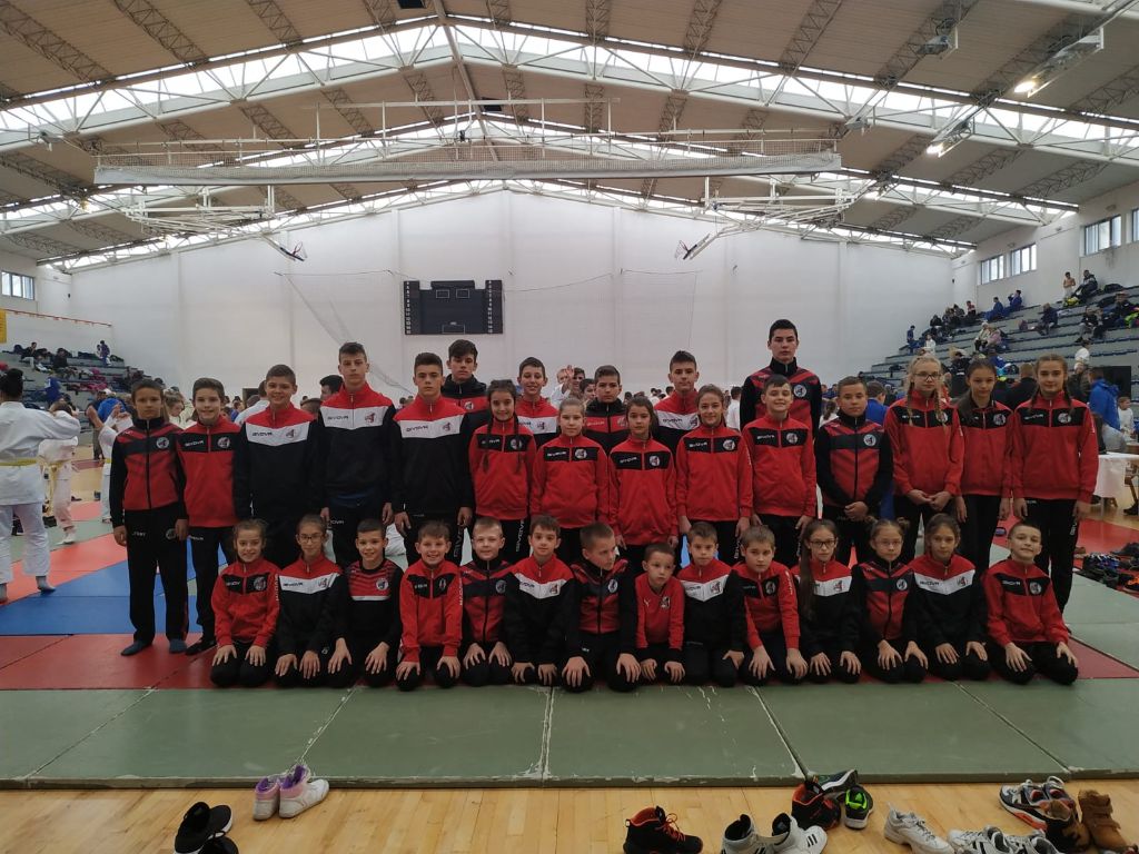 JK Hercegovac, turnir, Vitez