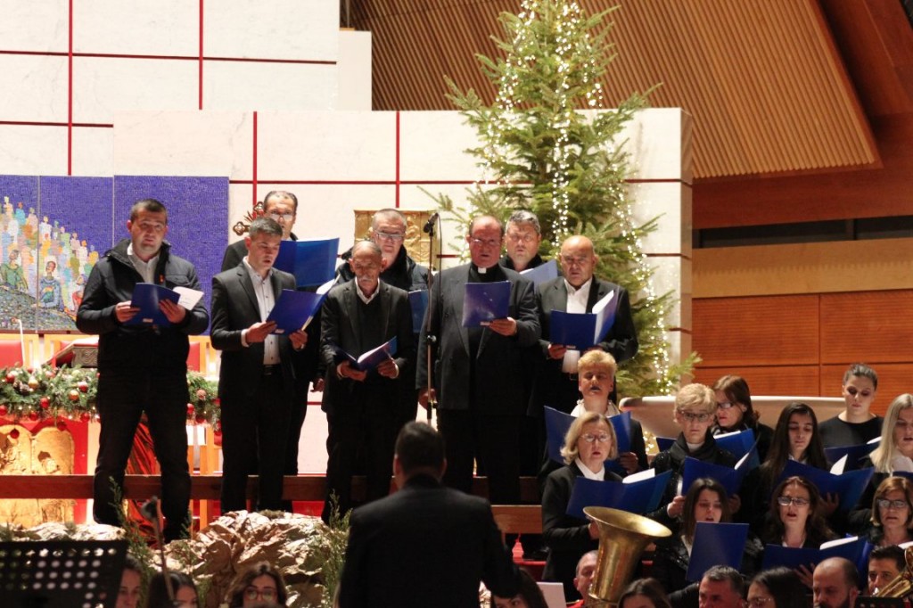 katedralni zbor Marija, Katedrala Mostar, koncert, hrvatska glazba mostar, Božićni koncert