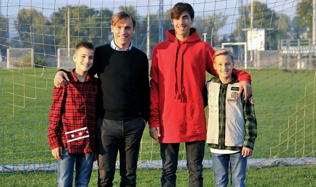 dario šimić, sinovi, nogomet