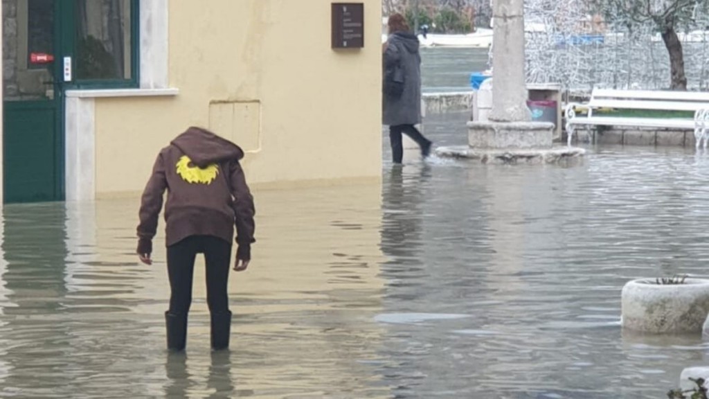 olujno nevrijeme, vodene pijavice, jak vjetar , Dalmacija