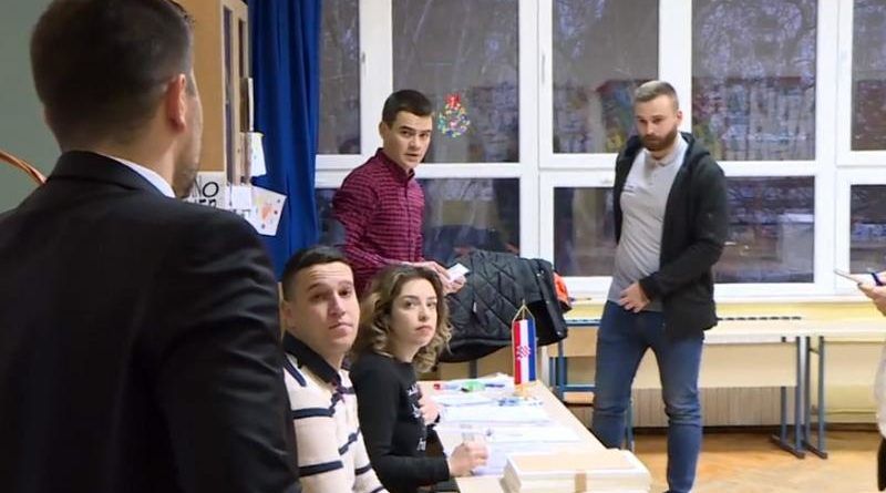 Marko Džoić, izbori, biračka mjesta, kašnjenje