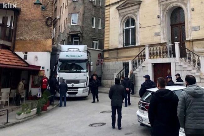 navigacija, Sarajevo, zaglavio, uska ulica 