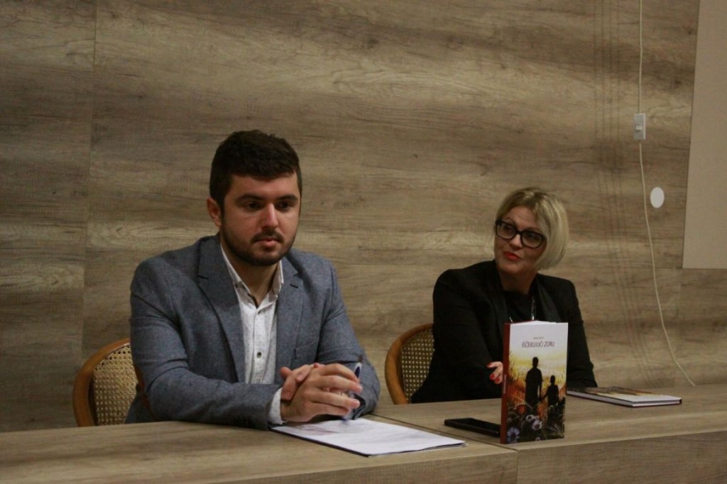 matias zečević, roman, promocija