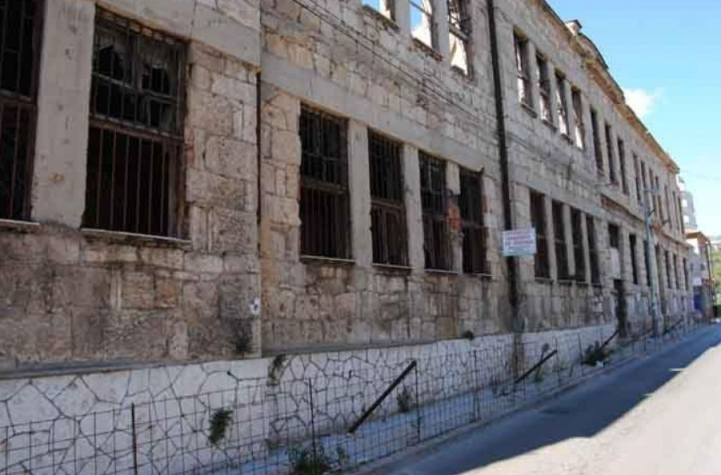 Zgrada 4. Osnovne škole u Mostaru
