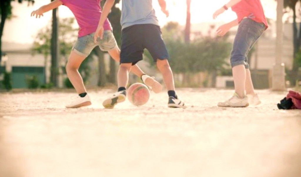 dječak, invalid, dirljivo