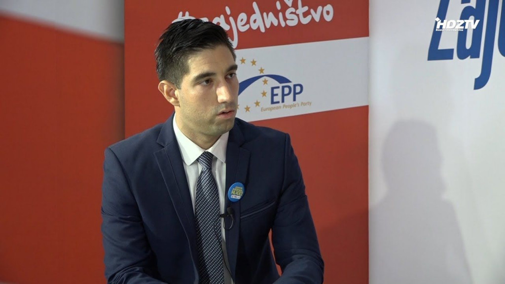 Mario Mikulić, Mladež HDZ BiH, Federalni parlament