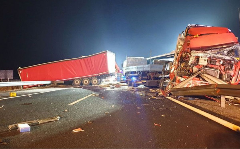 Teška prometna nesreća na slovenskom autoputu