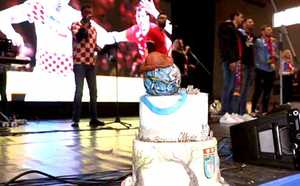 hrvatski rukometaši, doček, Ljubuški, torta