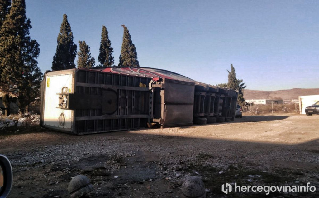 Kamion prikolica Bišće Polje