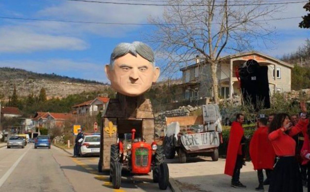 Spaljivanje figure Komšića