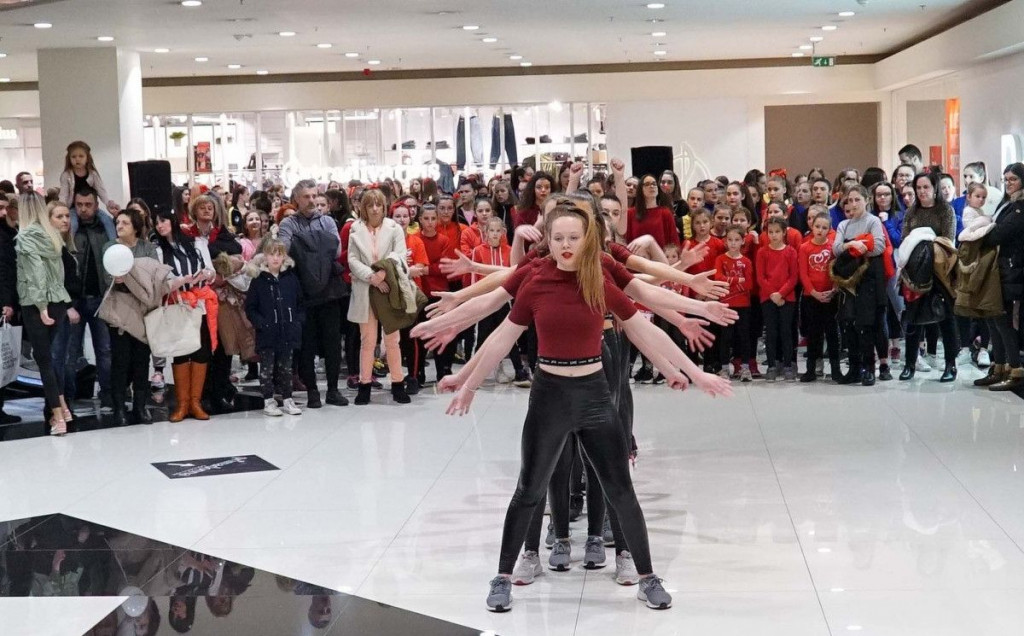 One Billion Rising, nasilje nad ženama, ples