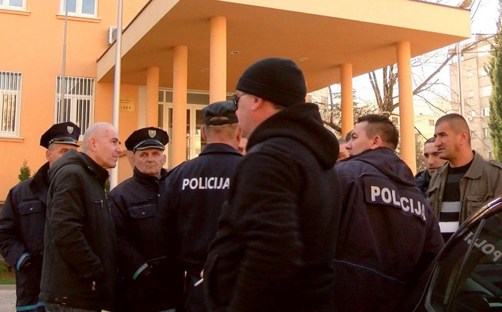 sindikat policije, Vlada HNŽ, okupljanje