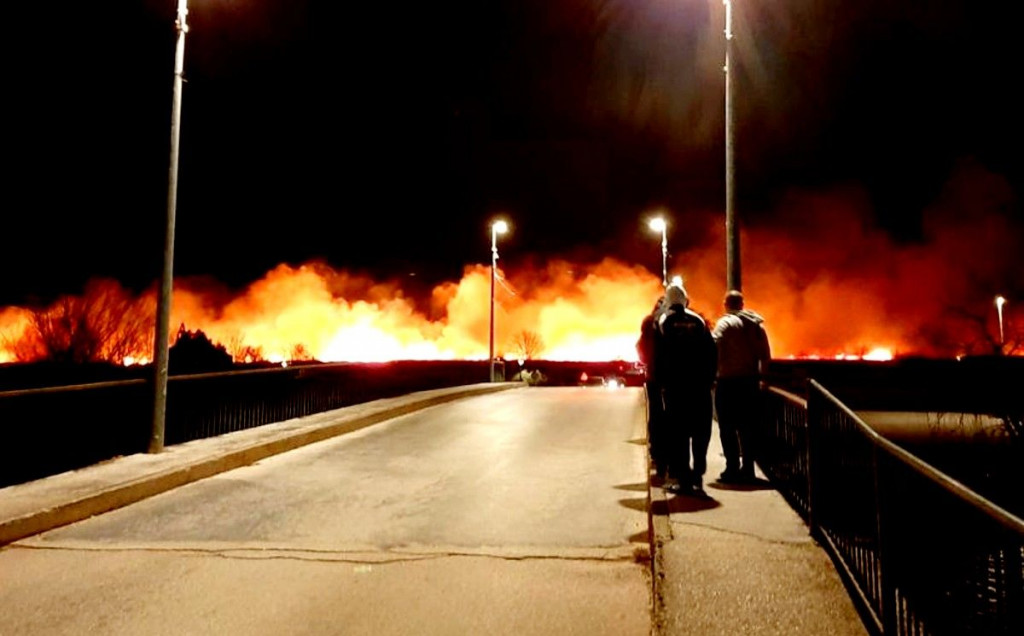 požar, vatrogasci, gašenje