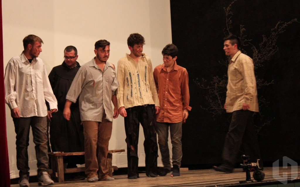 Široki Brijeg, pobijeni fratri, Frama, predstava