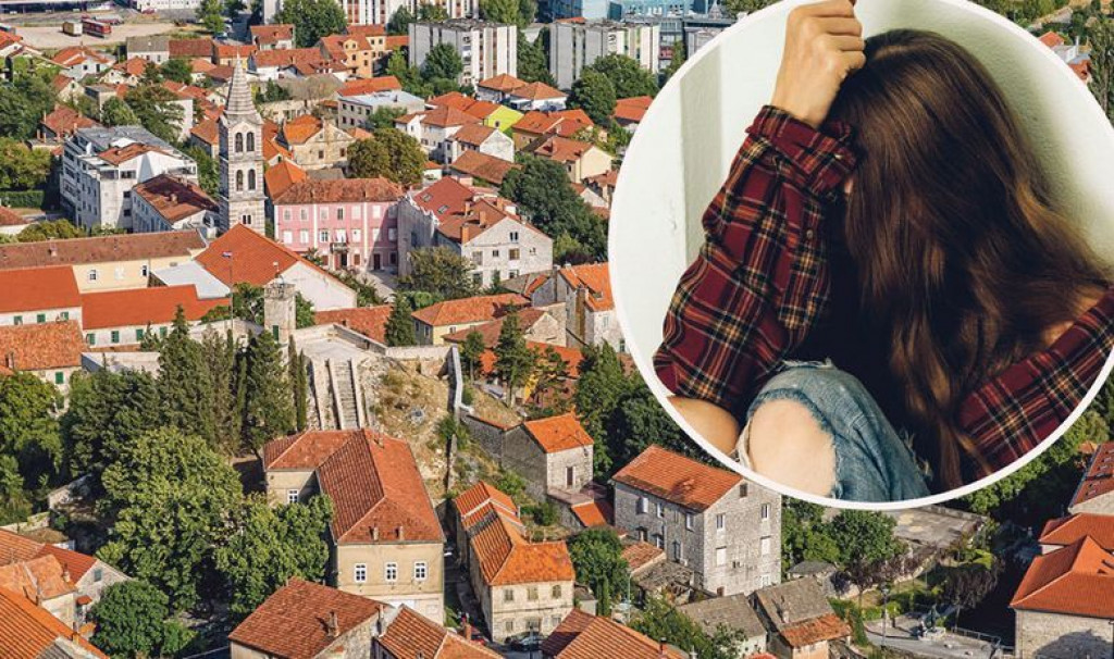 Sinj, oteta unuka, baka