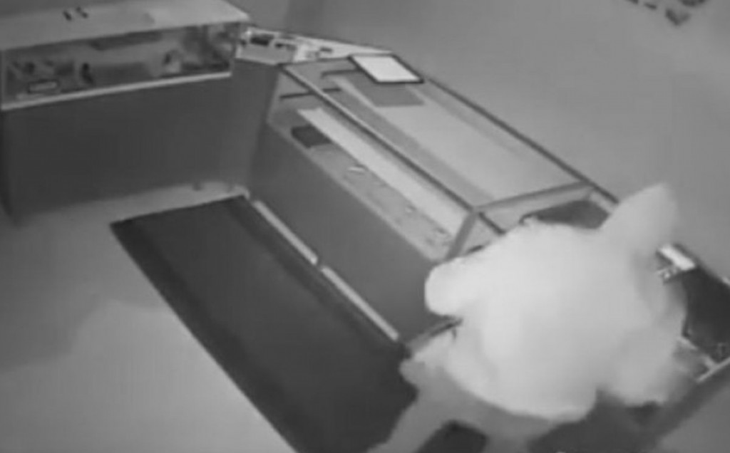 pljačka, zlatara, Livno, video youtube