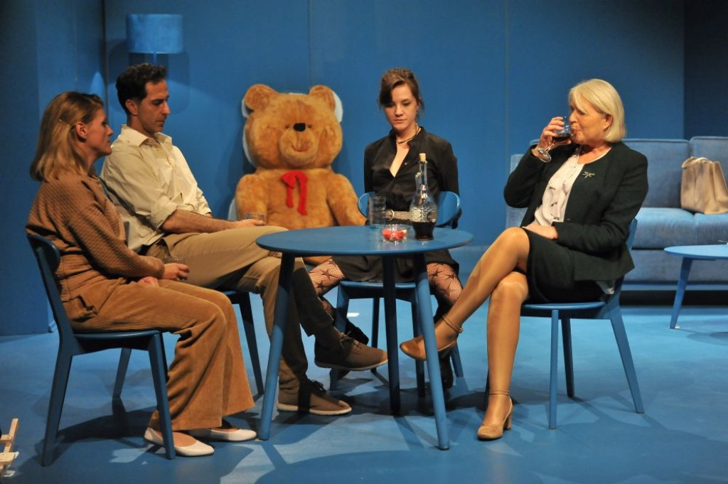 HNK Mostar, zečja rupa