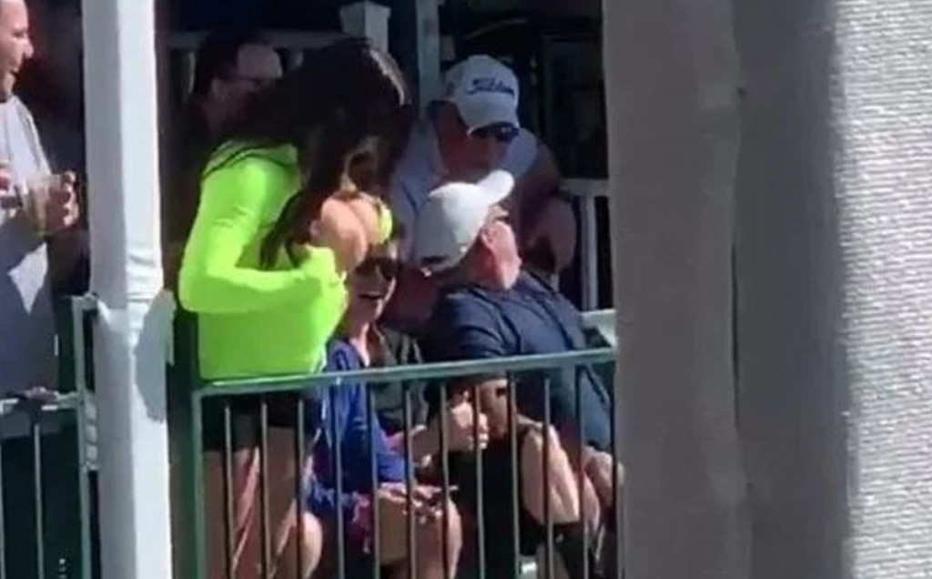 Žena na golf turniru u Americi