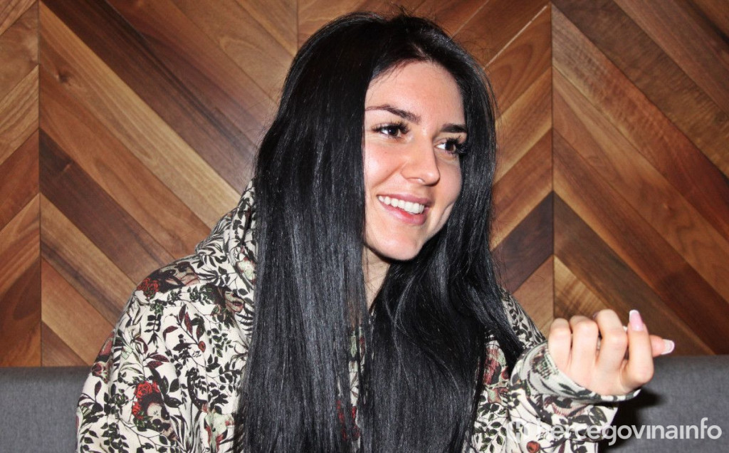 Antoniette Čerkez , ironija, Antonija Čerkez, Bane Opačić, show