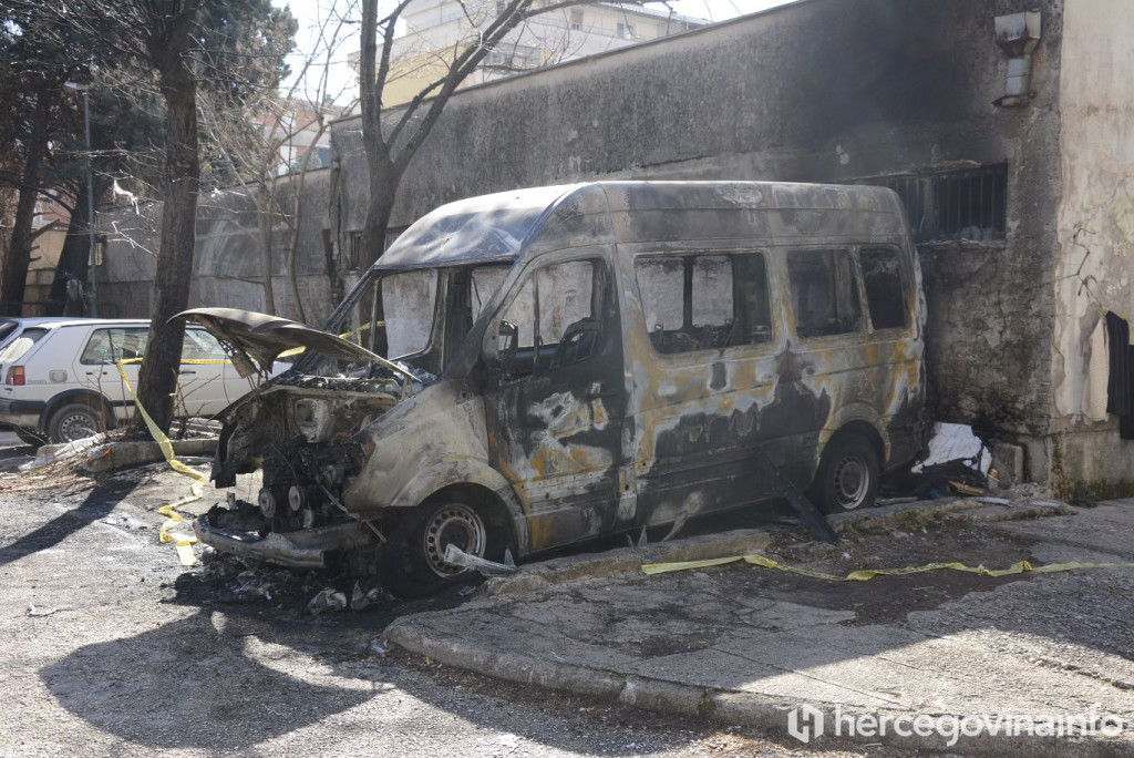 Putnički bus tržnica požar
