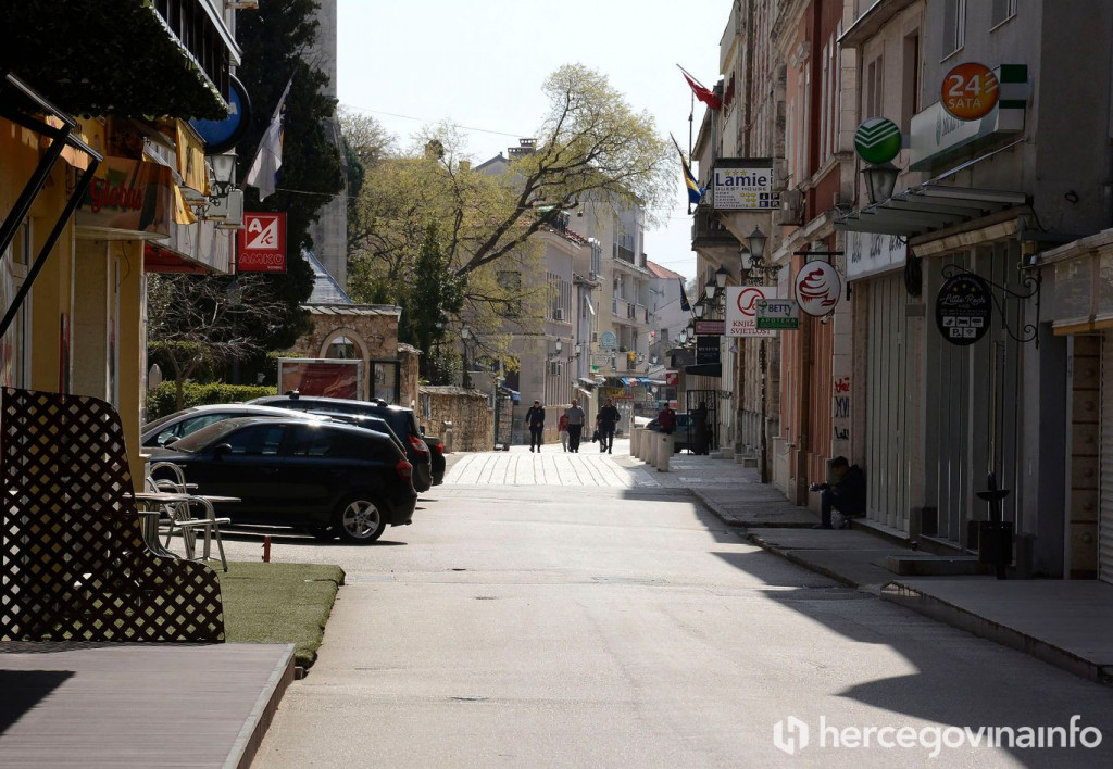 Mostar, nedjelja, šetnja, Hercegovina, dezinfekcija, ulice, Mostar