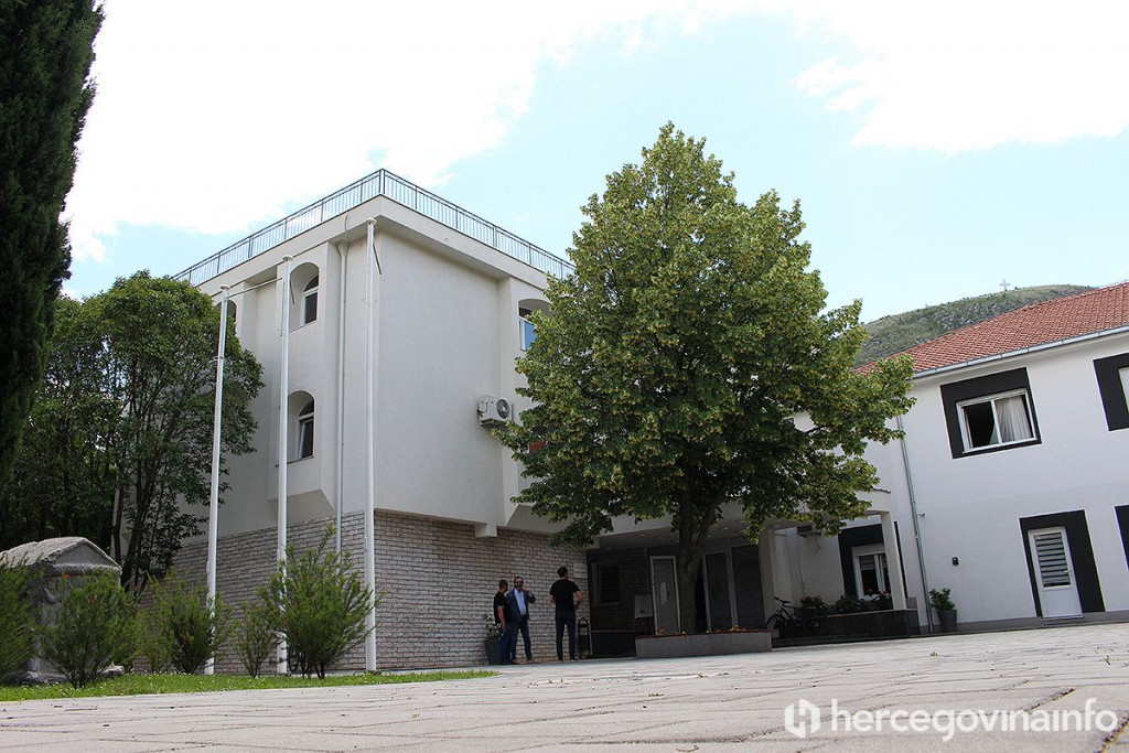 Muzej ratnog djetinjstva, Izložba, Mostar, Beograd