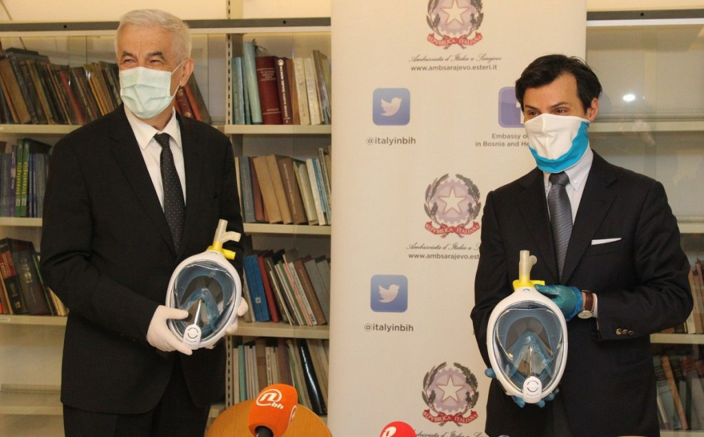donacija, veleposlanik, Vjekoslav Mandić, respiratorne maske