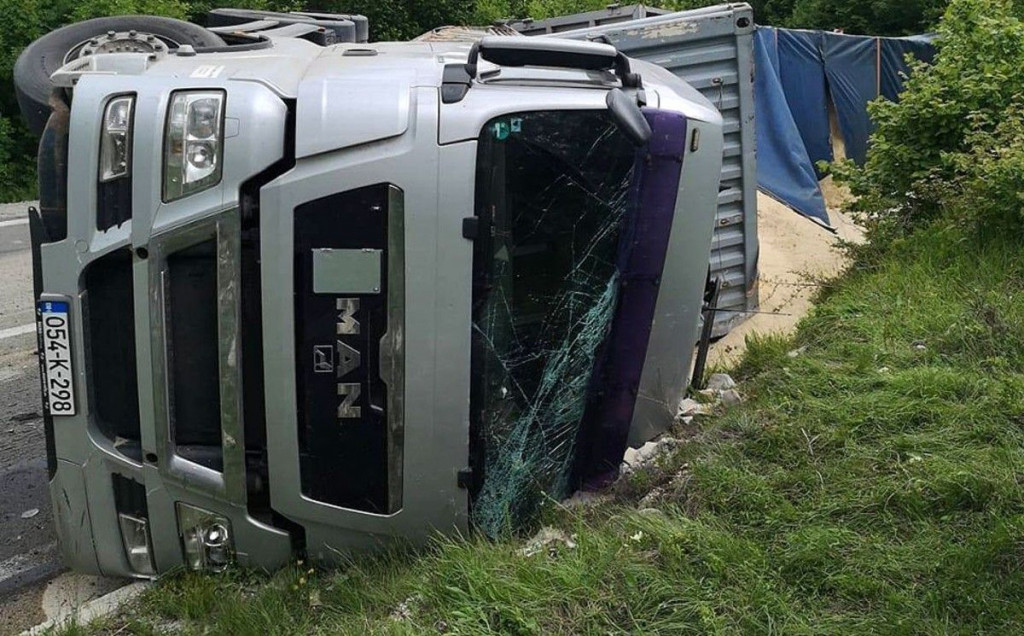 kamion, prometna nesreća