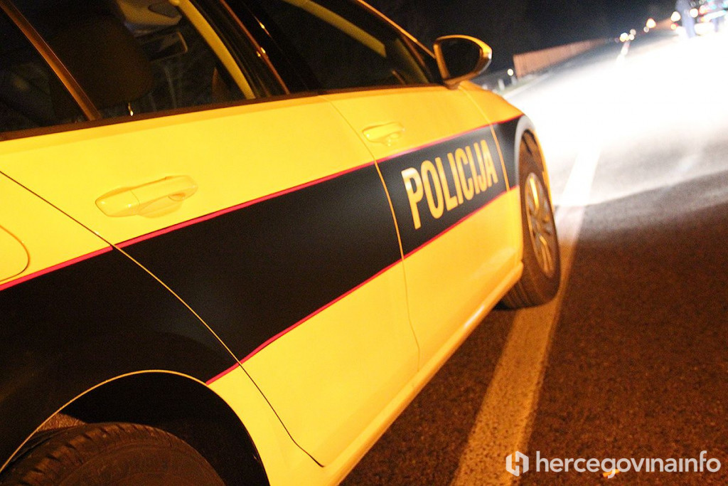 Policijski automobil