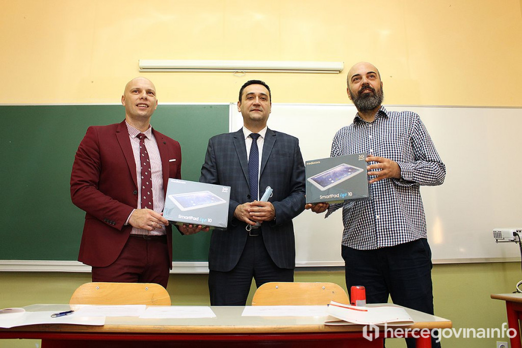 Dodjela tableta za Gimnaziju Mostar