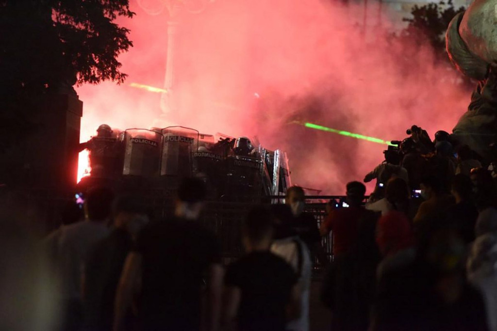 Neredi u Beogradu